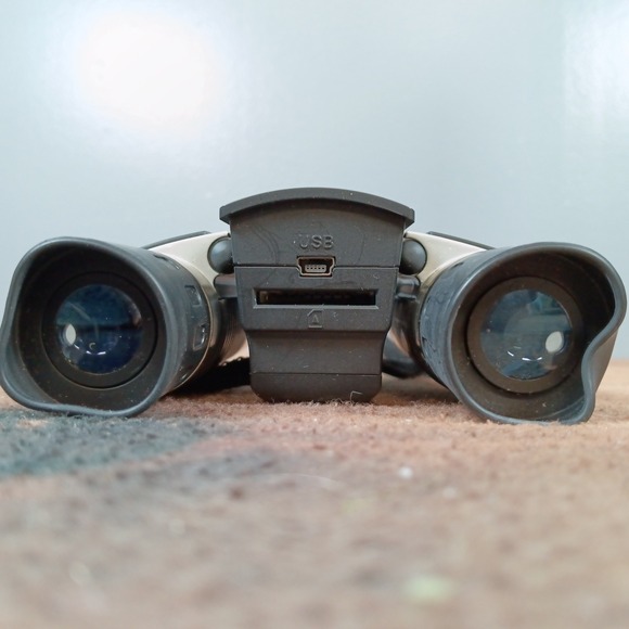 Bushnell ImageView Digital Camera Binoculars 8x32 203032 Silver Black - Picture 3 of 6